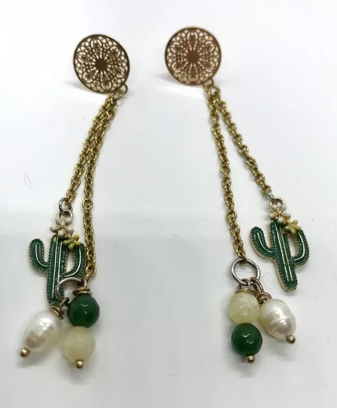Orecchini pendenti, orecchini lunghi, cactus, perle di fiume, orecchini con perno in filigrana.(